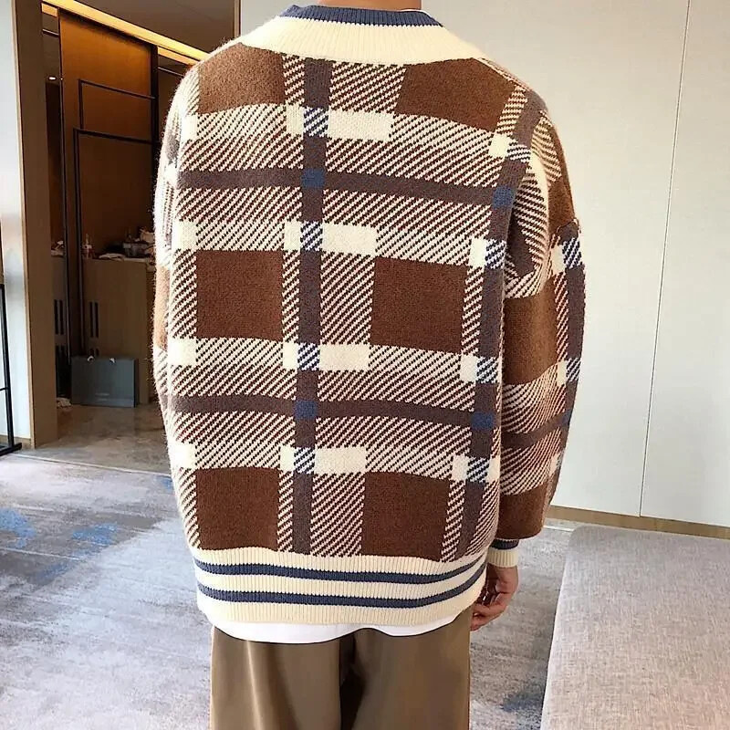 Kötött férfi pulóverek V nyakú kockás barna grafikus kardigán férfi ruhák pulóverek nagy méretű hosszú ujjú 100% zsákos régi gyapjú