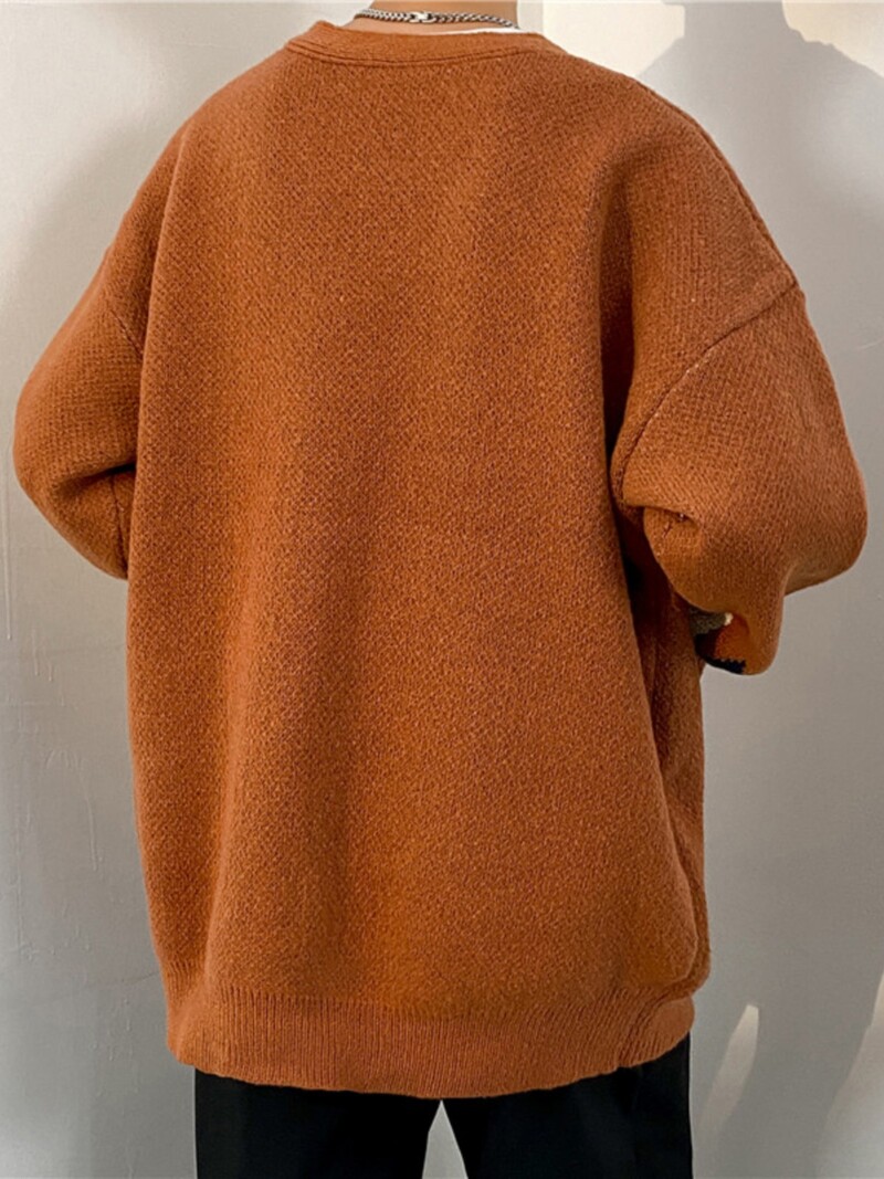 Vīriešu vienrindas džemperis ar V apkakli