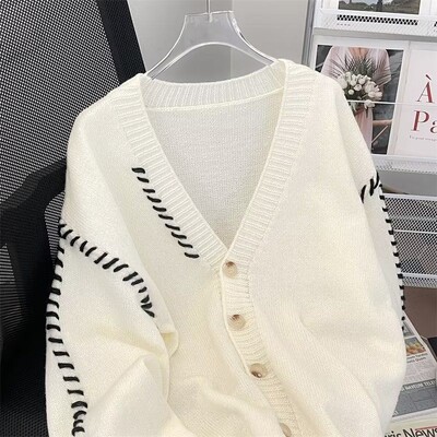 2024. gada pavasara rudens vīriešiem Jaunas brīvas džempera jakas Vīriešu V-veida kakla izgriezuma gadījuma mēteļi Vīriešu vienkrāsaini trikotāžas mēteļi S509