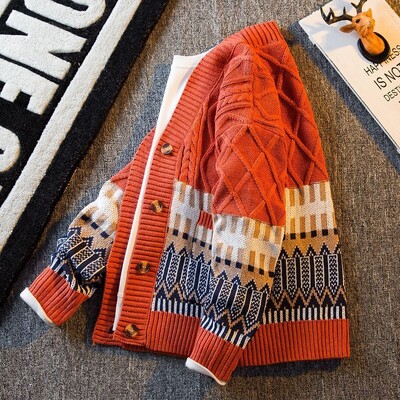 2023-as új őszi és téli retro patchwork gyémánt V-nyakú színben passzoló laza és jóképű alkalmi kötött férfi kardigán