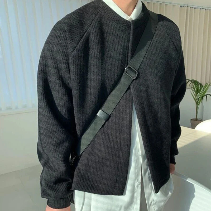 Kardigán barna nyakú kötött pulóver férfi kabát dzseki körgallér fekete férfi ruházat elegáns pulóver tervező luxus mód