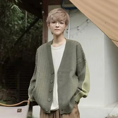 Masīvs vīriešu jaciņš ar vienrindu, brīvi, slinki pusaudžiem, izskatīgs temperaments, stilīgs pavasara rudens trikotāžas apģērbs unisex M-2XL iekšpuses