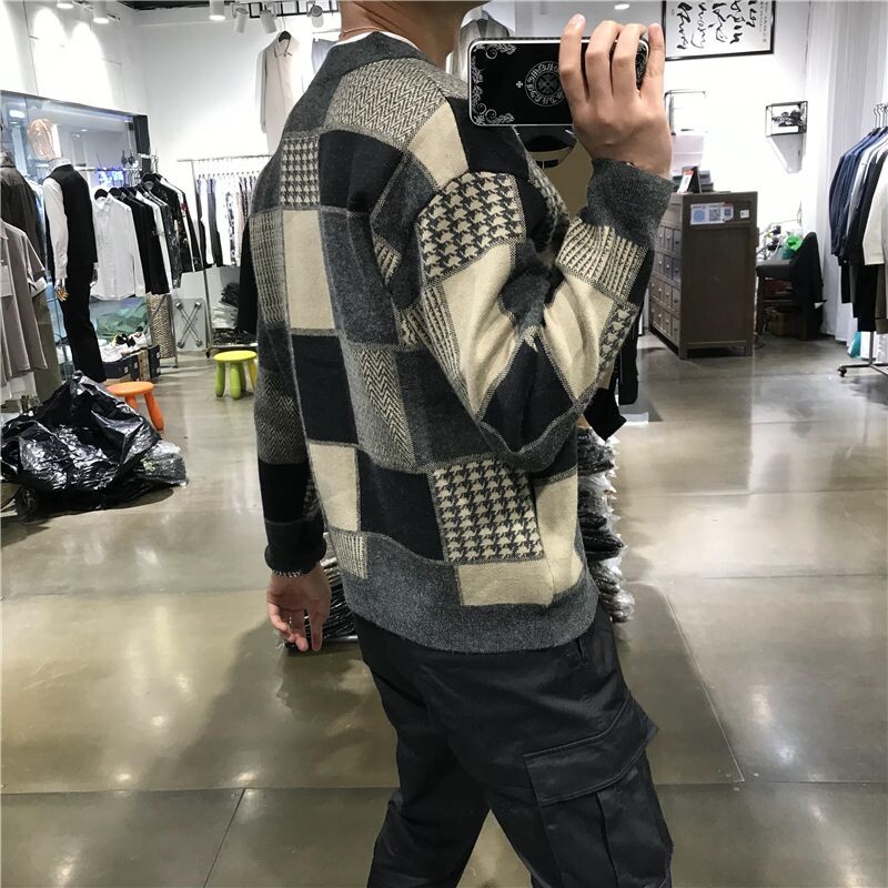 Rudens un ziemas jauns japāņu, moderns vīriešu japāņu, izskatīgs beisbola apkakles rūtains trikotāžas jaciņš ikdienas daudzpusīgs džemperis