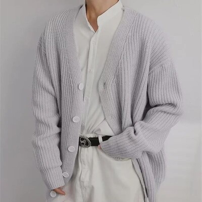 Sötét ikon Egyszínű V-nyakú, nagyméretű kardigán pulóver férfi őszi alap koreai stílusú sima férfi pulóverek szürke fekete