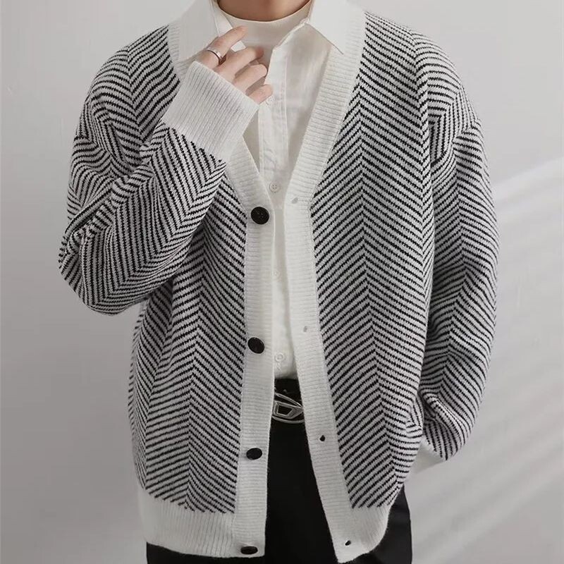 Sötét ikonos kardigán pulóver Férfi V-nyakú, túlméretezett geometrikus férfi pulóver Őszi alkalmi vintage férfi pulóver kötöttáru felsőruházat