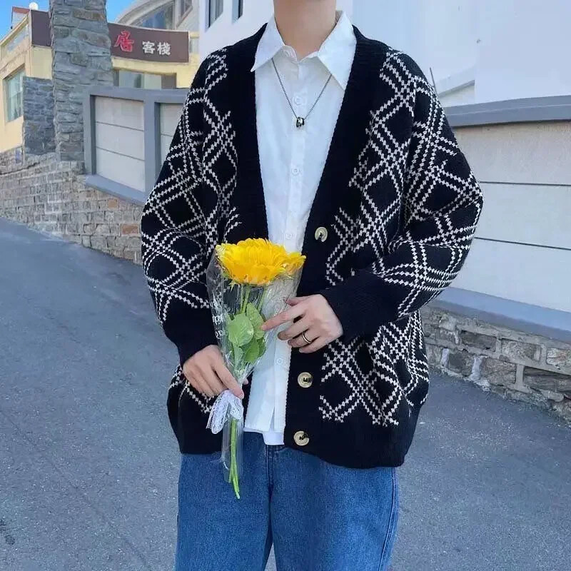 Îmbrăcăminte pentru bărbați Pulover din tricot în carouri Jachetă pentru bărbați Manton negru Cardigan 2025 Nou în estetic Meme Haine de toamnă coreeană Hanorac