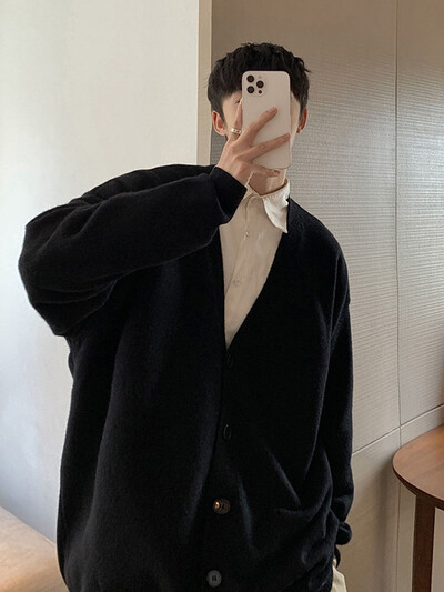 Vīriešu jaka ikdienišķa, brīva, universāla pavasara rudens adīšana ar V-veida kakla izgriezumu, moderns korejiešu stils pusaudžiem, silts vienkrāsains, vienkāršs