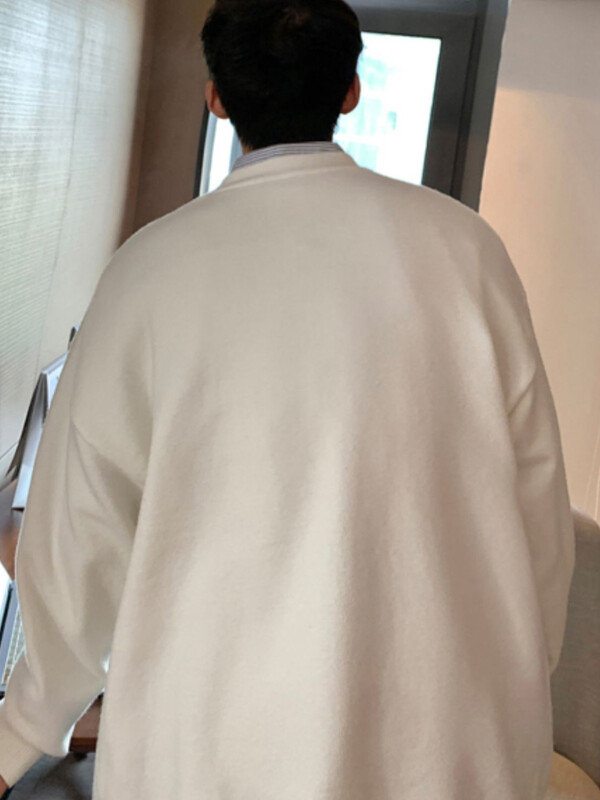 Vīriešu jaka ikdienišķa, brīva, universāla pavasara rudens adīšana ar V-veida kakla izgriezumu, moderns korejiešu stils pusaudžiem, silts vienkrāsains, vienkāršs