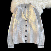 Modes nišas dizaina trikotāžas jaka vīriešu V veida kakla izgriezuma jaka Racionalizēts un ērts apģērba imitācija Alpaka kašmira