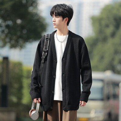 Korejski ulični kardigan muška jesen zima muška odjeća pleteni džemperi kaputi za muškarce kardigan V ovratnik kardigani u trendu 2024.