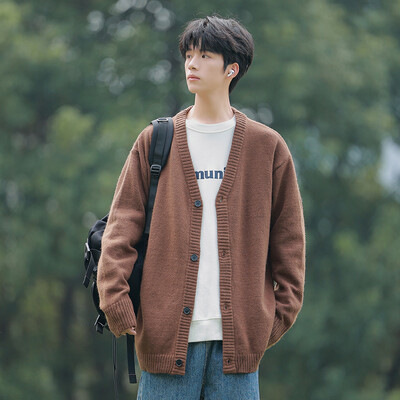 Korejski ulični kardigan muška jesen zima muška odjeća pleteni džemperi kaputi za muškarce kardigan V ovratnik kardigani u trendu 2024.