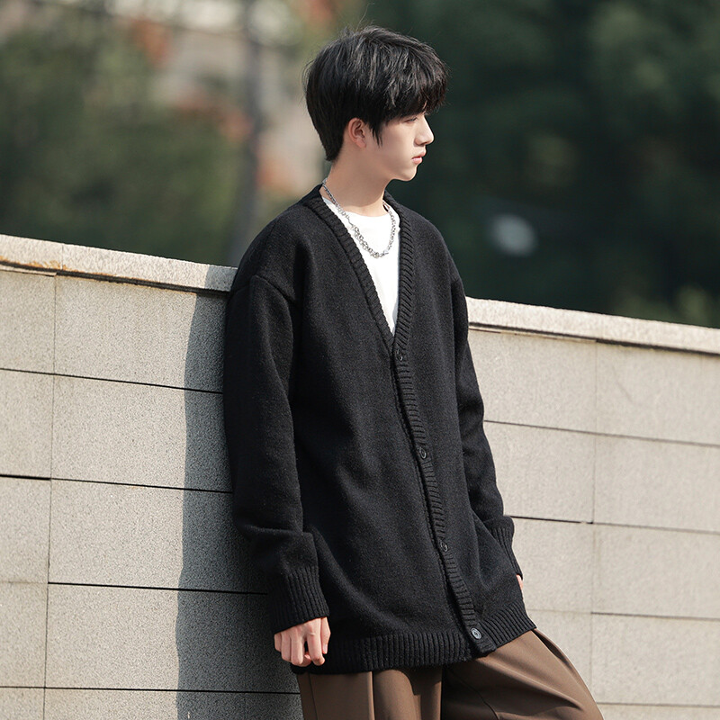 Korejski ulični kardigan muška jesen zima muška odjeća pleteni džemperi kaputi za muškarce kardigan V ovratnik kardigani u trendu 2024.
