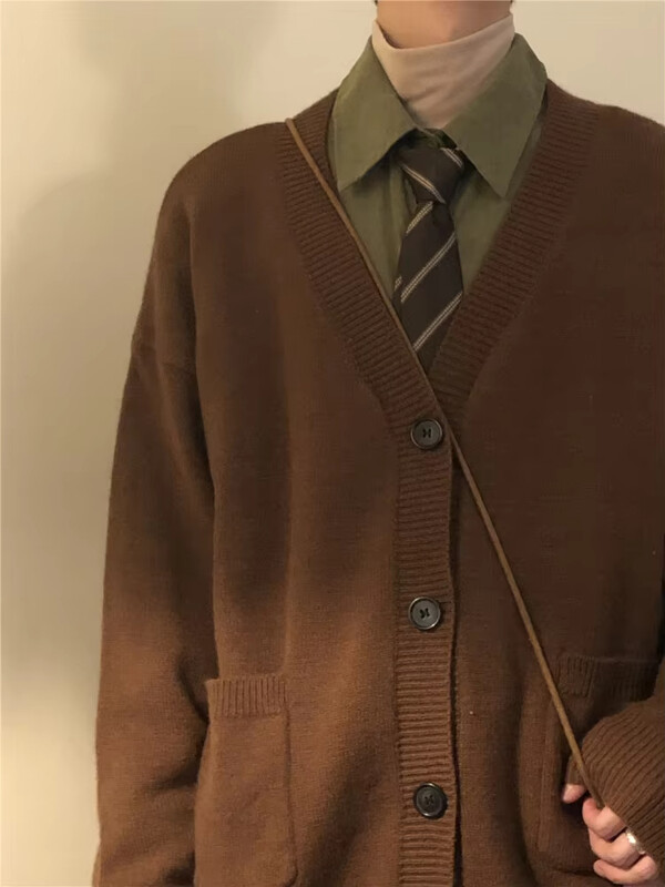 Kardigánok Férfi Retro Egyszerű Utcai Ruha Őszi Téli Meleg V-nyakú Tömör Zseb Népszerű amerikai stílusú férfi kötés hétköznapi
