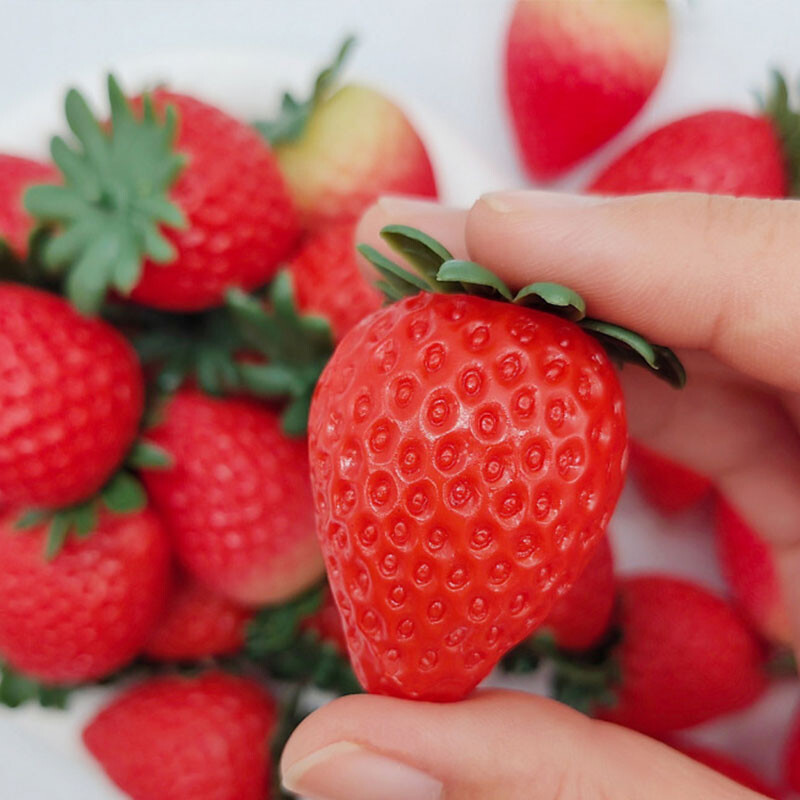 10 db mesterséges eper szirmok barkácsolás mesterséges gyümölcs szimuláció hamis gyümölcs party fotózás kellékek dísz otthon esküvői dekoráció