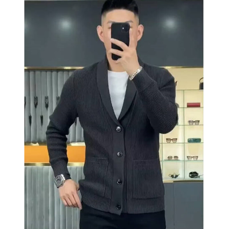 Férfi felsőkategóriás szabadidős kötött dzseki 2024 őszi új zöld gyümölcsgalléros karcsúsított kardigán pulóver divat szabadidős férfikabát