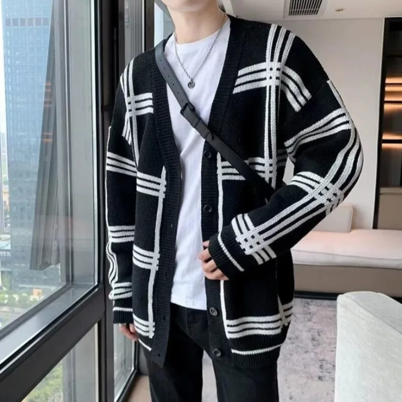 Férfi pulóverek Népszerű koreai ruhák Új kötött kardigán férfi laza szabású kasmír kötöttáru Kiváló minőségű eredeti felső kabátok