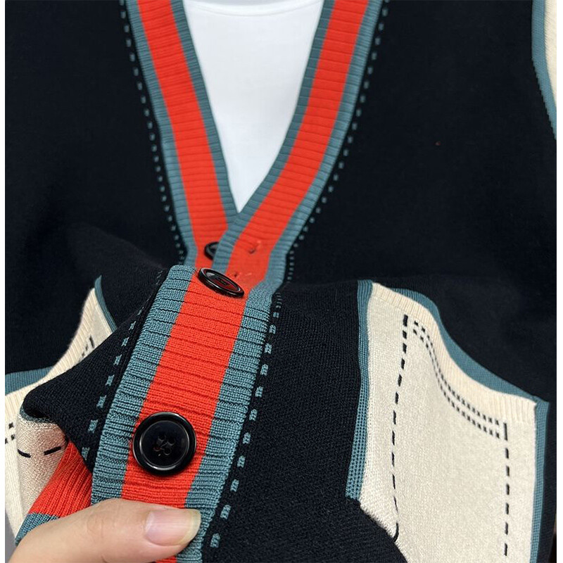 Rudens un ziemas korejiešu modes raibs jaciņa augšdaļa, pogas, brīvas, ikdienišķas, trikotāžas virsdrēbes, vīriešu V veida kakla izgriezuma mēteļa jaka