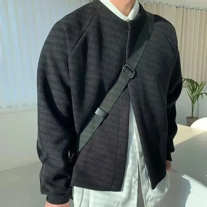 2022. gada agrā rudens trikotāžas jaka vīriešu korejiešu moderna, brīva piegriezuma japāņu stila džemperjaka, vīriešu viengabala džemperis