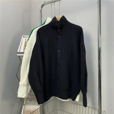 Férfi ruhák bézs színű kötött férfi pulóverek Kardigán sima galléros egyszínű felsők Rendeljen fűtött, bő szabású tél 2024 Új A-ban