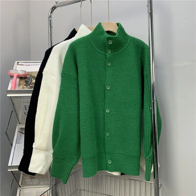 Férfi ruhák bézs színű kötött férfi pulóverek Kardigán sima galléros egyszínű felsők Rendeljen fűtött, bő szabású tél 2024 Új A-ban