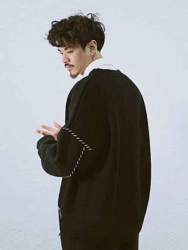 Kötött férfi pulóverek kabát japán retro férfi ruhák kabát fekete kardigán tél 2024 klasszikus Sheap Designer luxus pamut