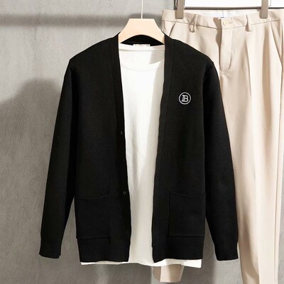 Őszi-téli új kardigán pulóver Amerikai retro casual lazy stílusú V-nyakú kötött pulóver férfi egyszínű kabát divatos