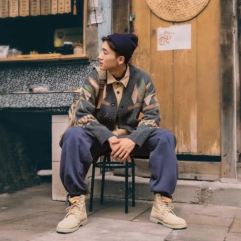 Vyriškas megztinis megztinis Retro japoniškas V formos kaklo trikotažas rudens deimantų kontrasto spalvos žakardo linija laisvalaikio laisva populiariausia tendencija