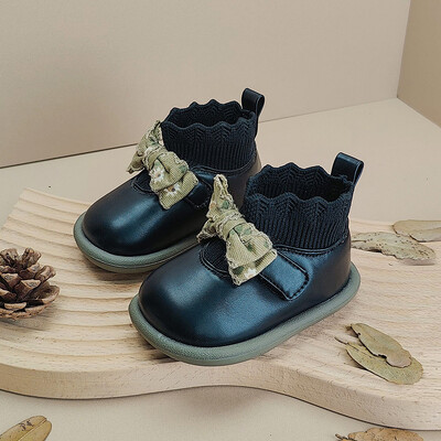 Augstas kvalitātes 2024. gada jauni rudens bērnu zābaki meitenēm. Jauki puķu zābaki ar puķu puszābakiem, gumijas zoli, uzvelkami, modes mazuļu apavi