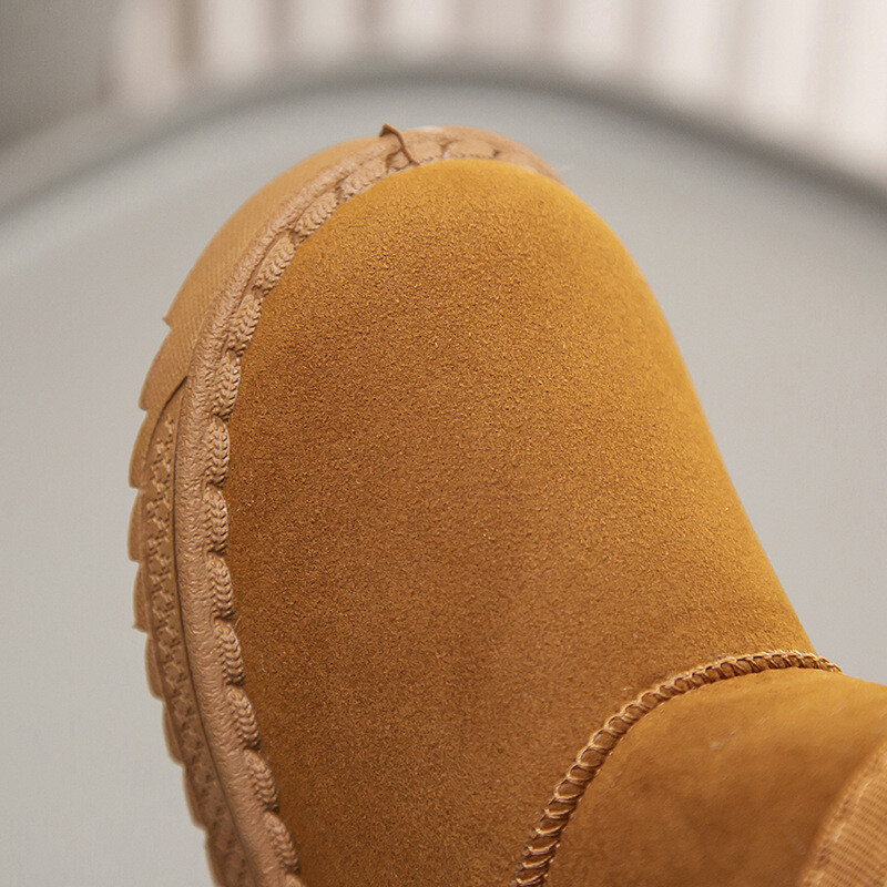 Gyerek hócsizma 2024 új téli divat csúszásgátló fiú lány bokacsizma vastag meleg plüss puha aljú gyerekcipő 25-36