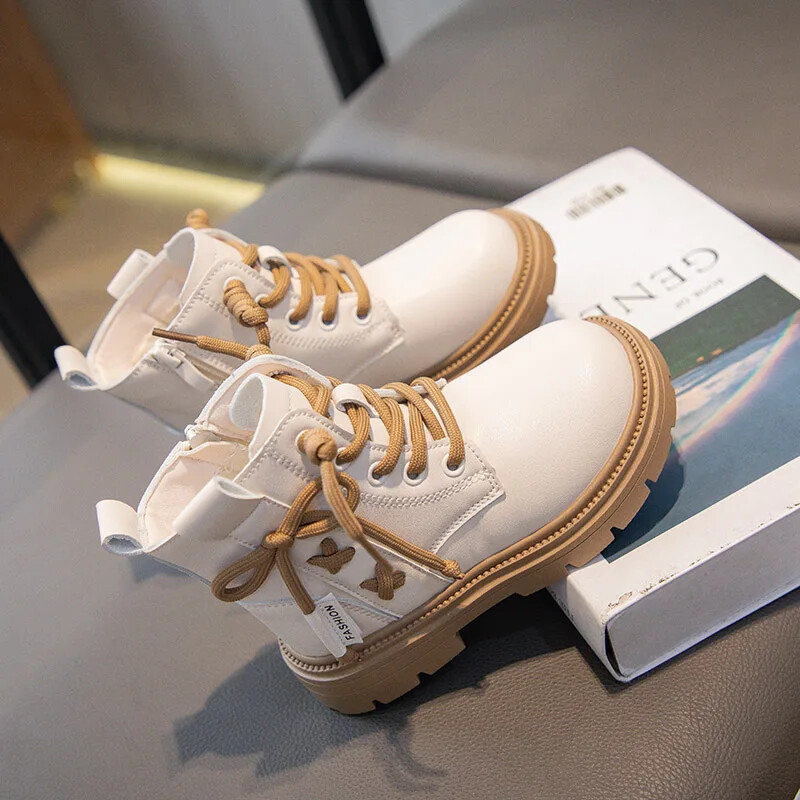 Gyerek divat Meleg csizma Lányok Bokacsizma Cipzár Menő Gyerek Princess Catwalk Bőrcsizma csúszásmentes 26-37 méret Csúszásgátló