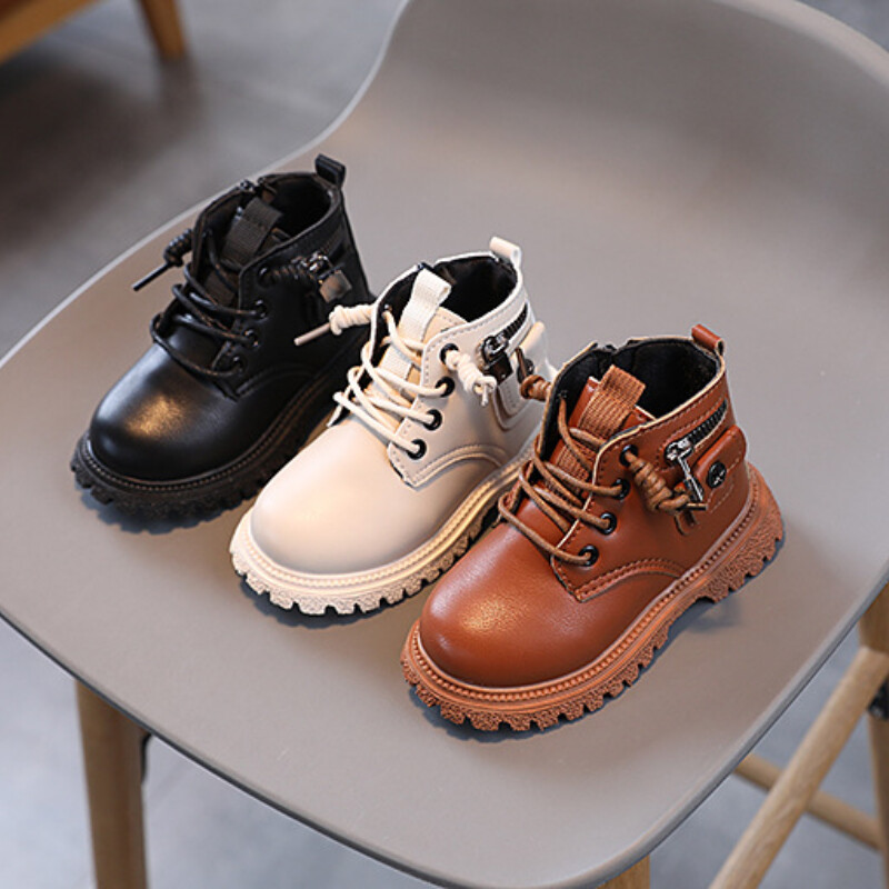 Tavaszi őszi gyermek bokacsizma Klasszikus egyszerű fekete csizma lányoknak divatos kausális gyerekcsizma fiúknak bőr sokoldalú puha