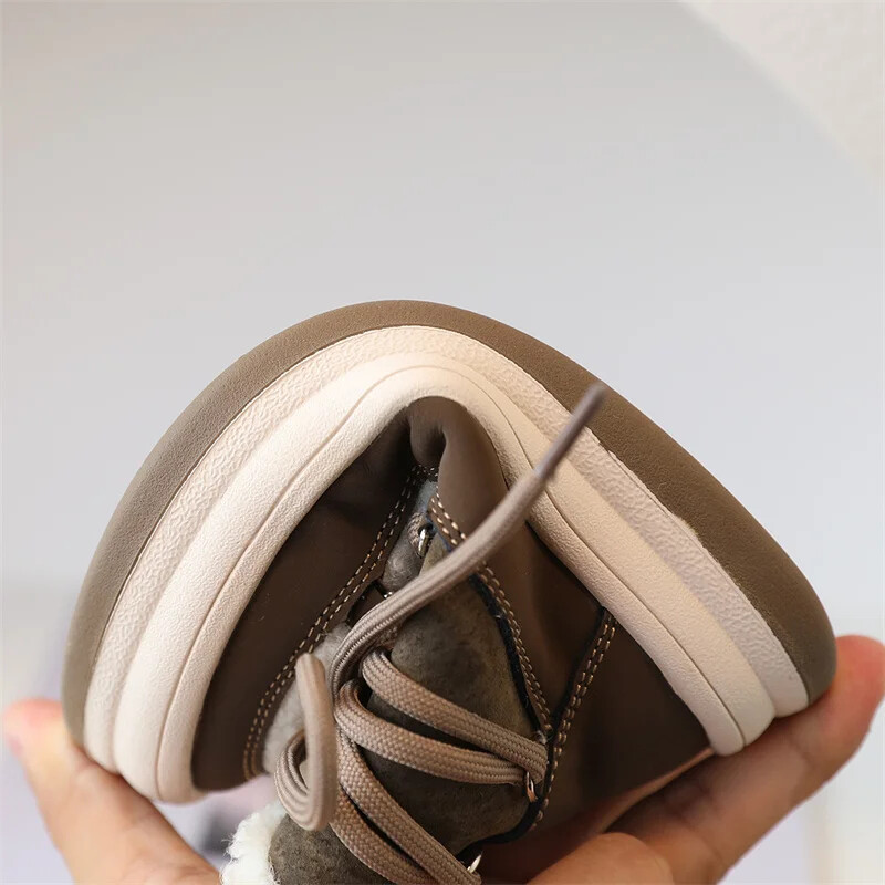 2023 új őszi/téli gyerekcsizma fiúknak meleg plüss gumitalpú kisgyermekek gyerekcipők divatos lánycsizmák 21-30