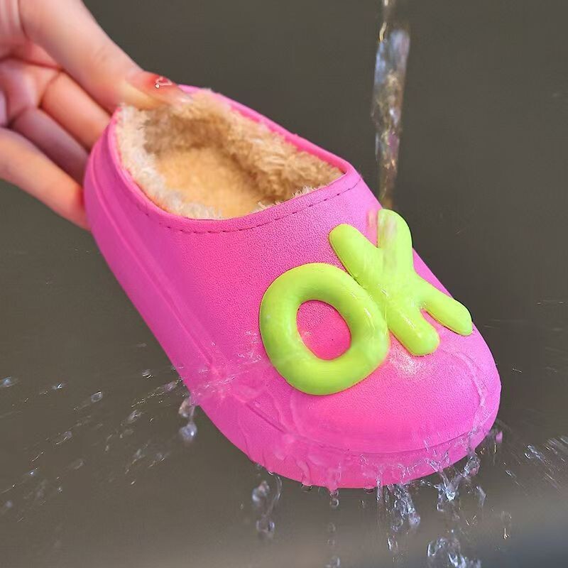 Ziemas bērnu vecāku-bērnu pieaugušo kažokādas čības ar mīkstu apakšu, neslīdošs, silts ūdensizturīgs bērnu vēstules multfilmas plīša ārpuse