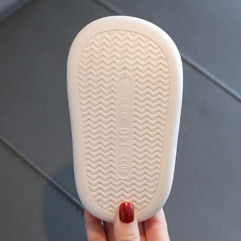 Kūdikių šiltos medvilninės šlepetės Žiemos vaikams Vandeniui atsparios namų šlepetės mergaitėms Animaciniai filmukai Meškiukas Mažylis Berniukas Kambarinės Šlepetės Pantufa Infantil