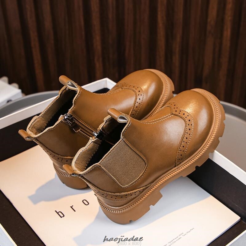 Tavaszi őszi, téli bokacsizmák, könnyű lányok platformcipői, barna fekete fiúk rövid csizmák, szuper hangulatos cipők 26-36 méretben