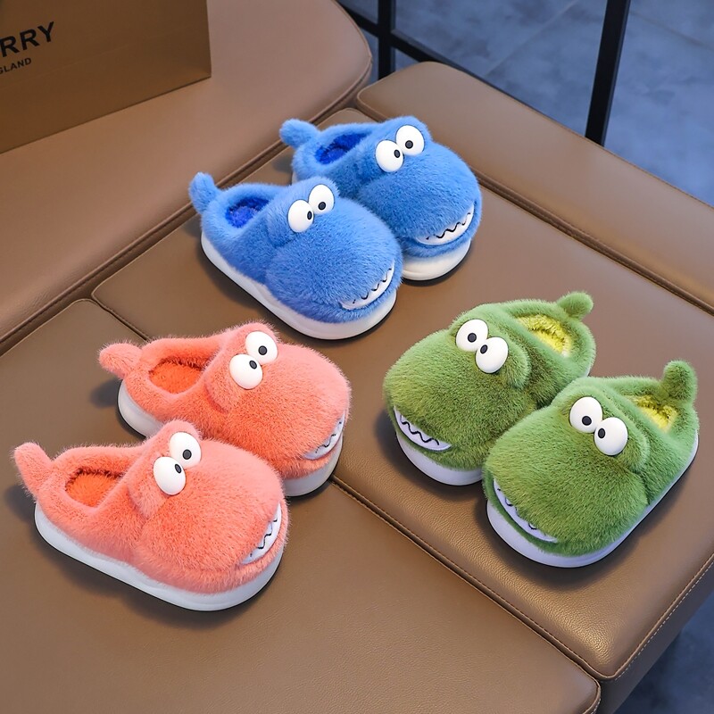 Jaunas ziemas jaukas multfilmas dinozaurs bērniem siltas mīkstas neslīdošas pūkainas čības meitenēm zēniem iekštelpu mūļiem bērniem mājas kokvilnas apavi