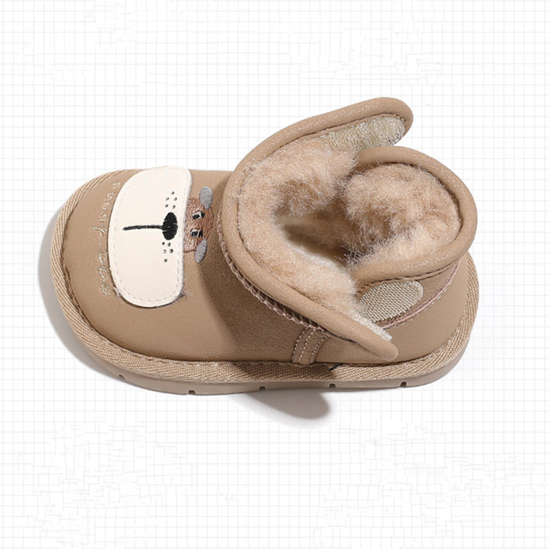 2024-es új téli baba hócsizma bőr meleg plüss csecsemőcipő aranyos hajlabda puha talpú divatos kisgyermek csizma lányoknak 16-25