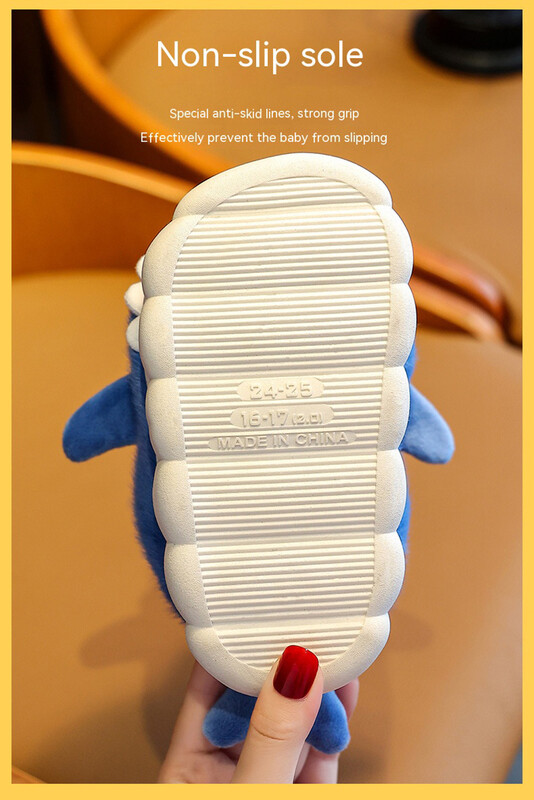 Medvilninės šlepetės berniukams ir mergaitėms mielos animacinės ryklio šlepetės rudenį ir žiema Namai Vidiniai mėnesiniai batai Storas dugnas