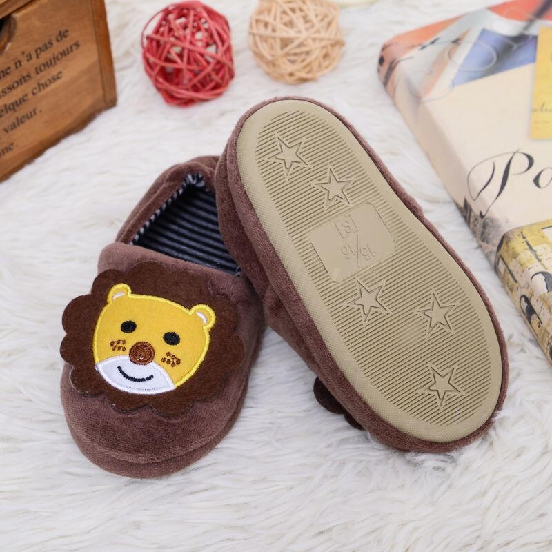 Madingi mažylio berniuko šlepetės Animaciniai filmukai Liūtas Vaikas Rudens žiemos batai Kūdikiui Prekė Minkštas Guminis Padas Užsegamas Vaikų Namų Kambarinė Avalynė