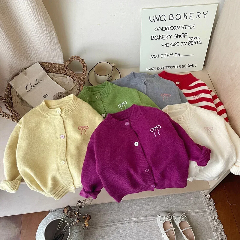 Meiteņu jakas 2024. gada rudens ziemas adīšanas topi bērniem bērniem jakas Mazu bērnu džemperi, bērnu skolas tērpi, silti apģērbi