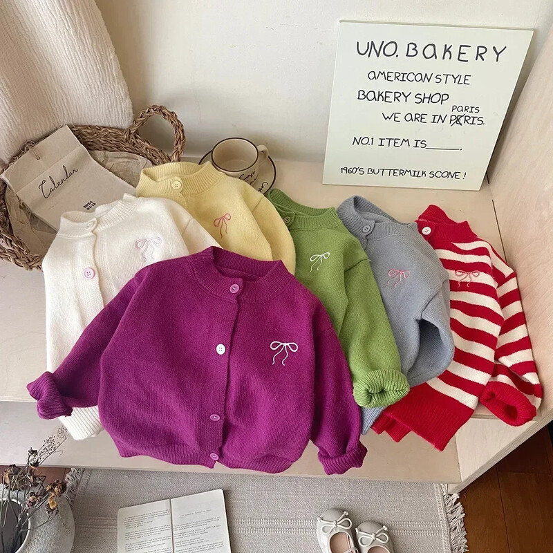 Meiteņu jakas 2024. gada rudens ziemas adīšanas topi bērniem bērniem jakas Mazu bērnu džemperi, bērnu skolas tērpi, silti apģērbi