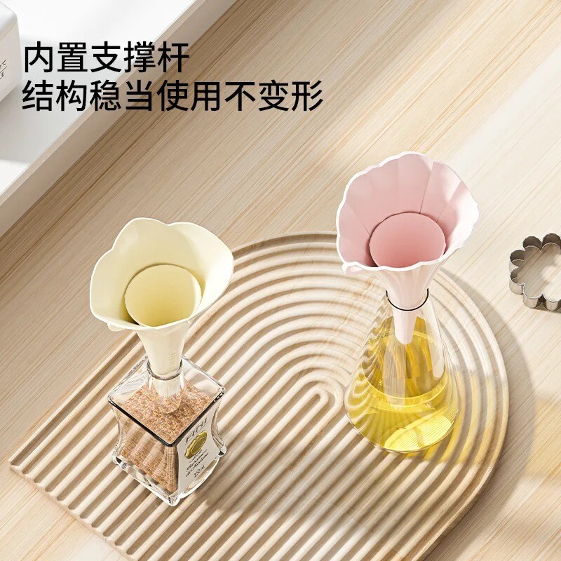 Multifunktsionaalne kokkupandav lehter Creative Mini Home Kitchen Veini valamise vedeliku väljastus väikese läbimõõduga õlilehter koos toega