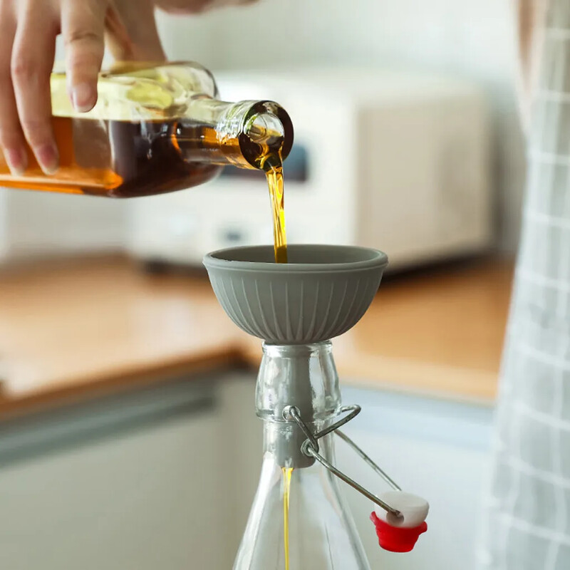 Mini piltuvėlis silikoniniai virtuvės nešiojamieji piltuvėliai namų mini aukštai temperatūrai atsparūs piltuvėliai skysčių dozavimo virtuvės įrankiai