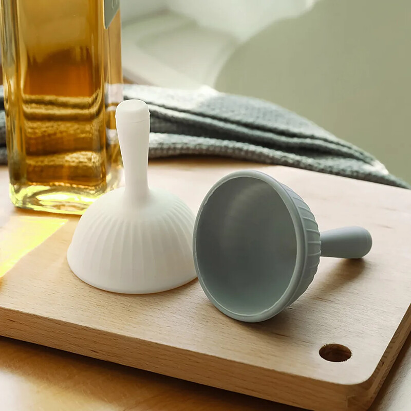 Mini piltuvėlis silikoniniai virtuvės nešiojamieji piltuvėliai namų mini aukštai temperatūrai atsparūs piltuvėliai skysčių dozavimo virtuvės įrankiai