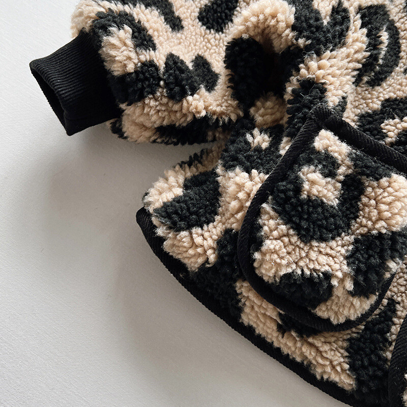 Őszi téli gyerekkabát lányoknak leopárdmintás plüss pamut párnázott ruhák fiús divat koreai változata vastag meleg kabát