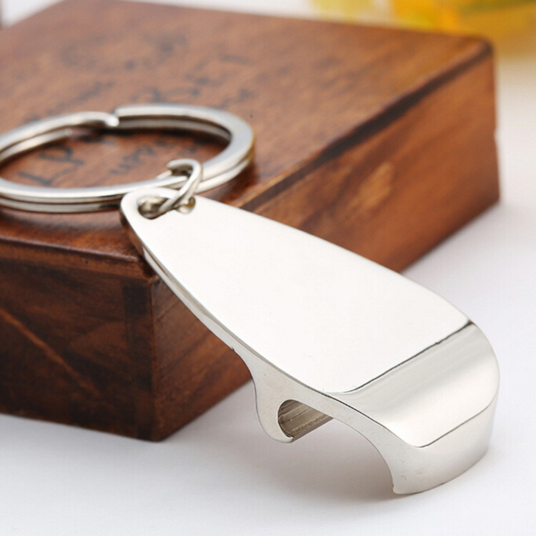 Kristību labvēlība Atslēgu piekariņš Pudeļu attaisāmais Atslēgu turētājs Komūnija Suvenīrs Kristības kristību labvēlība