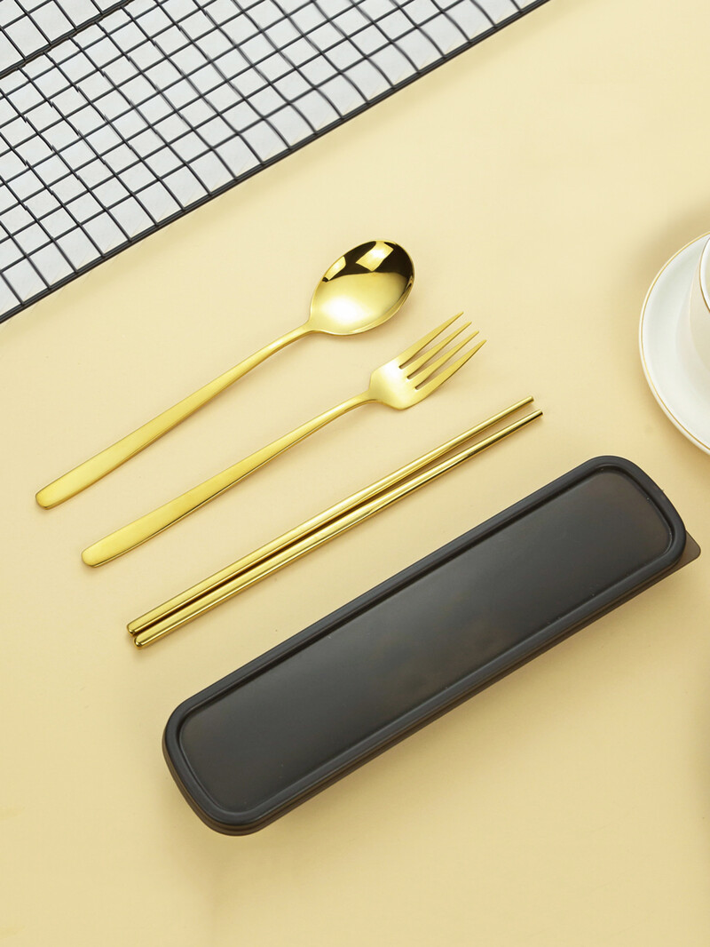 Kombinacija prijenosnog posuđa od 3 komada za desert vilica žlica štapići