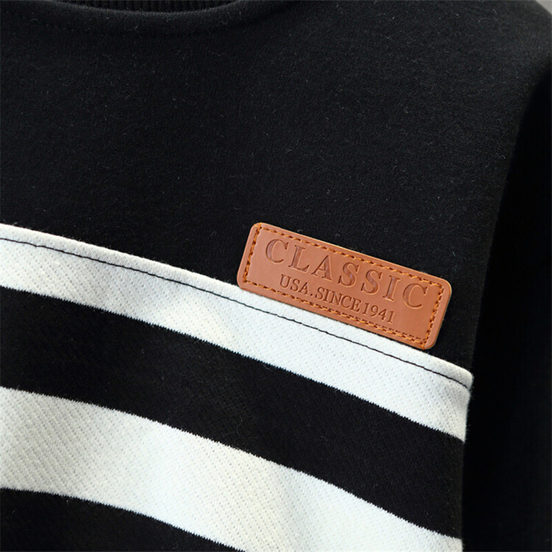 2024 m. pavasario ir rudens berniukų madingas laisvalaikio odinis megztinis su etikete dryžuotas vyresniems vaikams / 2–10 m.