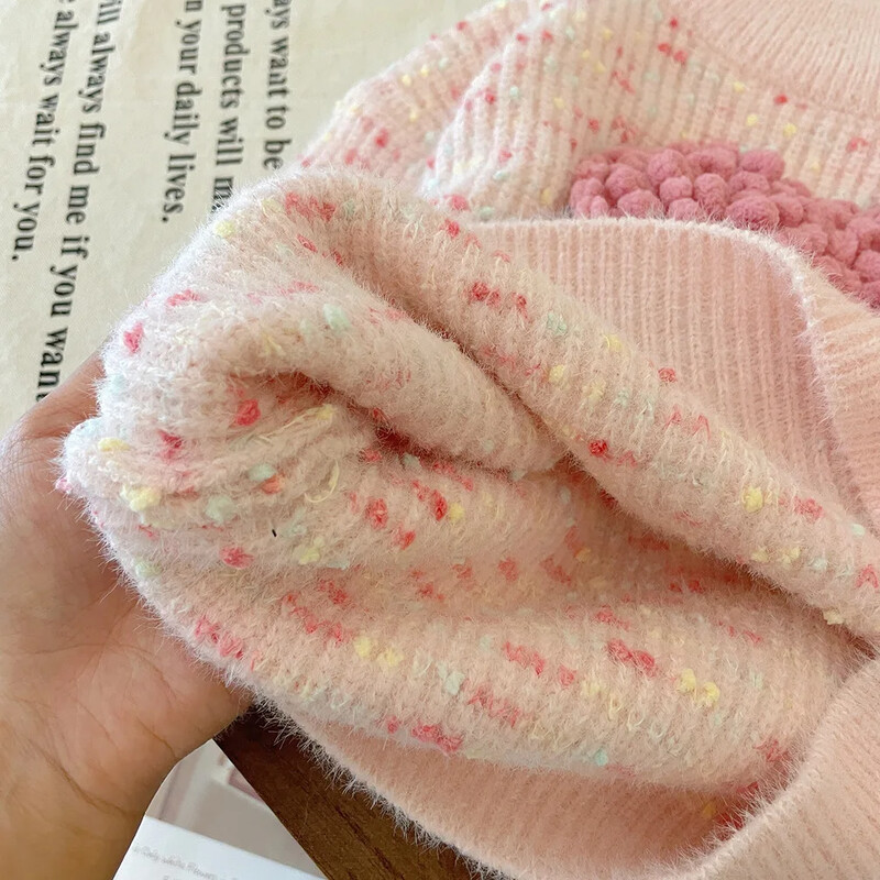 4151 koreai gyerekpulóver 2024 téli új sztereó Mao Mao lány kötött pulóver Love színes kötött pulóver felsők