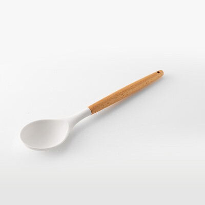 Baltas virtuvės silikoninis virtuvės indų rinkinys, nepridegantis indai su medine rankena Neslystantis kastuvas šaukštas aliejaus teptuku kepimo įrankis